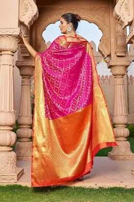 Picture of Women's Patola Silk Saree With Unstitched Boluse Piece